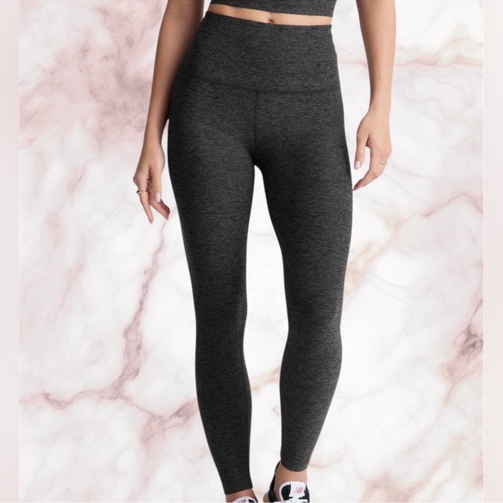 Beyond Yoga Charcoal Leggings🩷❤️🩷❤️